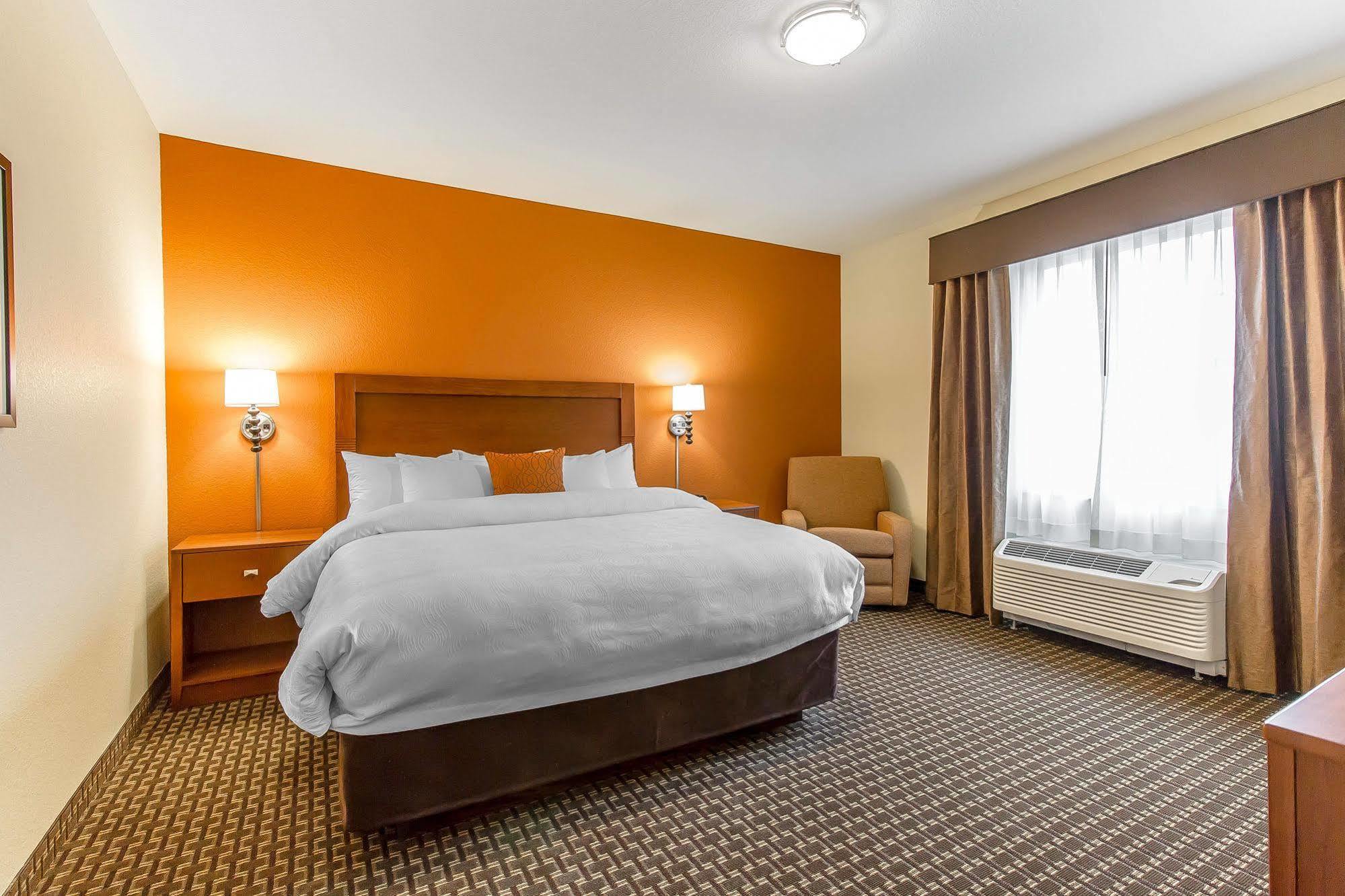 Mainstay Suites Stanley Eksteriør billede